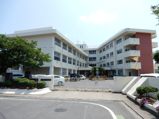 小学校　岡山市立旭竜小学校（小学校）まで513m