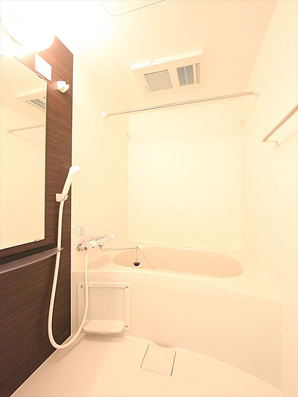 バス・シャワールーム　バスルーム