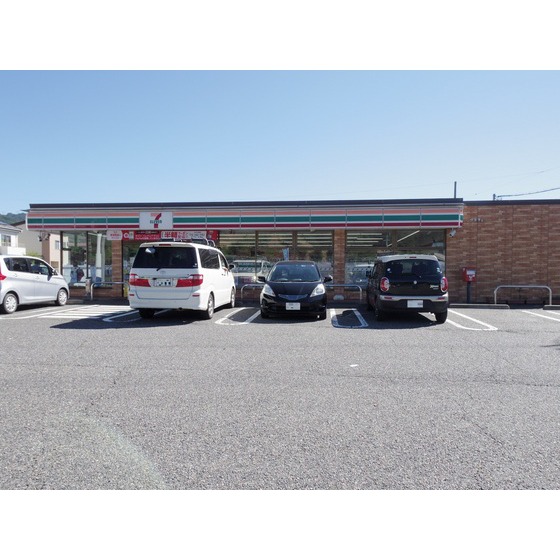 コンビニ　セブンイレブン岡谷神明町店（コンビニ）まで440m