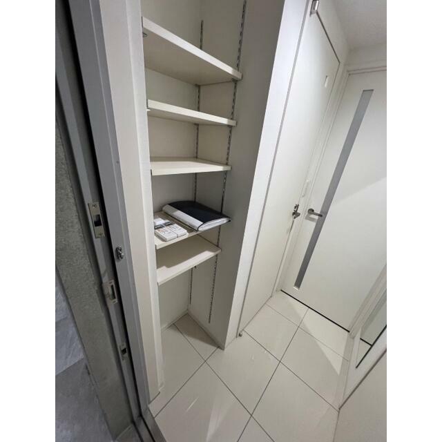 玄関　下足入れ