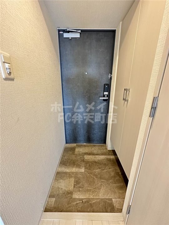 玄関　落ち着いた玄関です