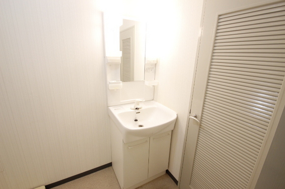 洗面設備　※別部屋の写真です