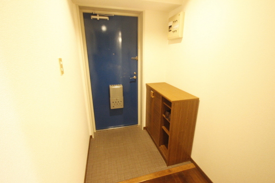 玄関　※別部屋の写真です