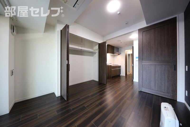居室・リビング　８０２号室写真