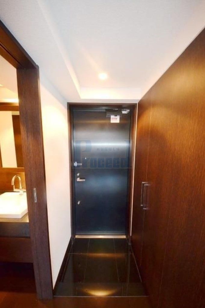 玄関　※別部屋参考写真※現況優先です