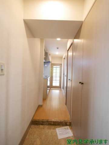 玄関　別部屋の画像になります。