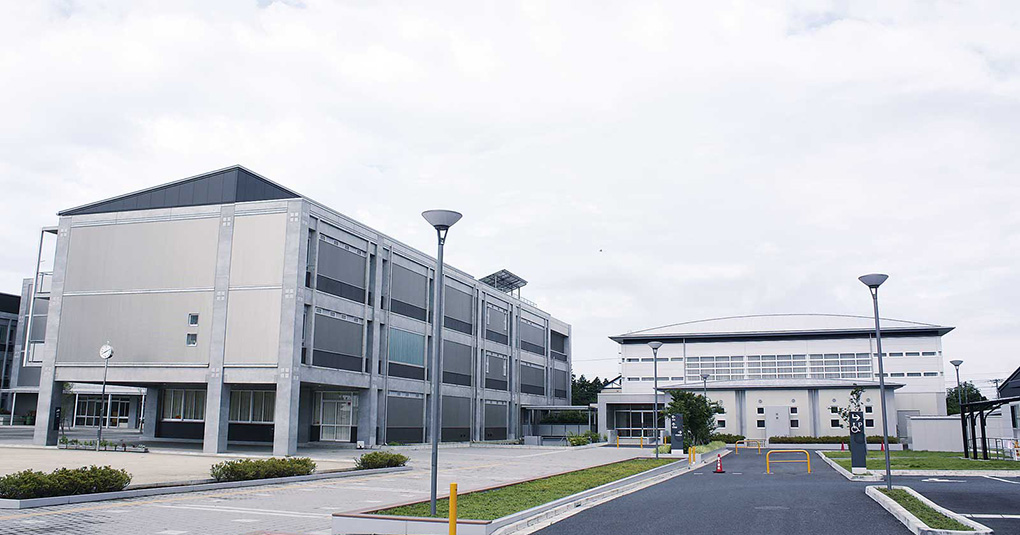 小学校　石岡市立東小学校（小学校）まで380m