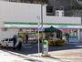 コンビニ　ファミリーマート小豆沢環八通り店（コンビニ）まで455m