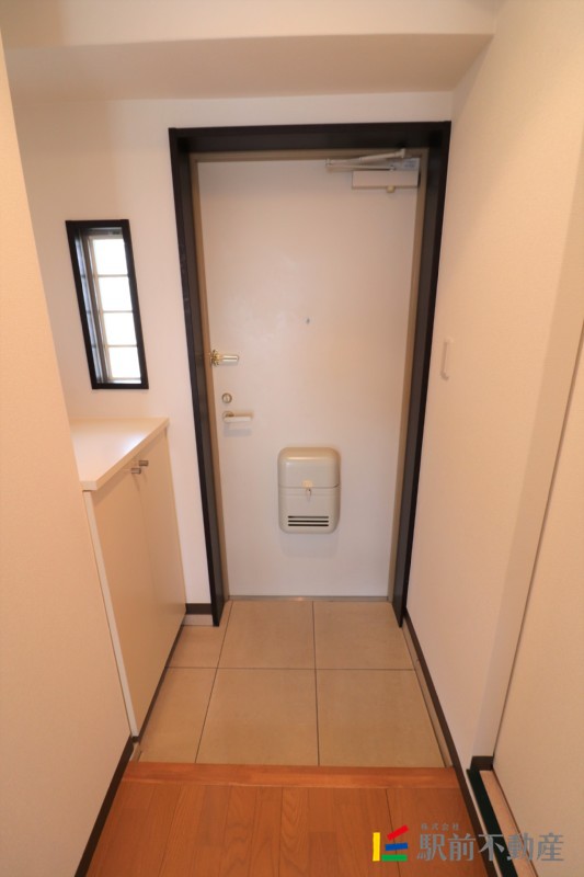 玄関　３０２写真