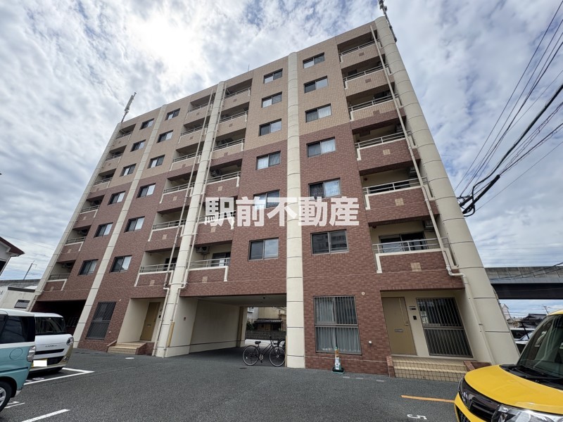 建物外観　東向きの建物