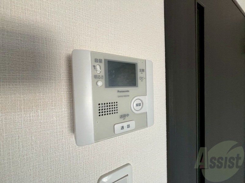 セキュリティ　ＴＶモニター付インターホンです。来客者の顔が見えるので安心！