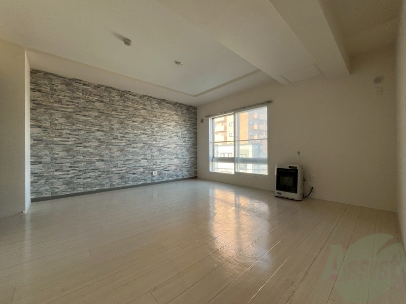 居室・リビング　広くてキレイなお部屋が広がっていて、充実した生活が送れそう。