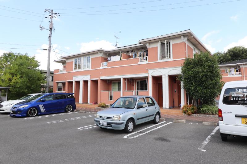 建物外観　グランメゾンＣ　建物外観