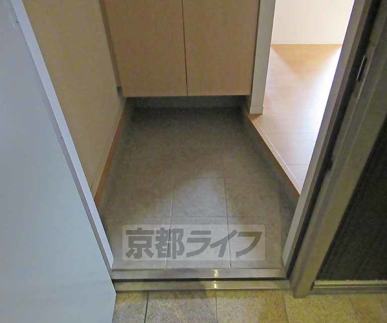 玄関　玄関です。