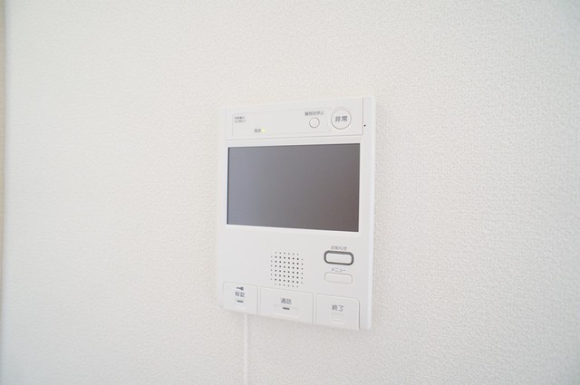 セキュリティ　ＴＶモニタ付インターホン完備で突然の来訪者が来ても安心◎