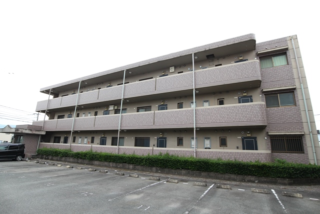 建物外観　外観は落ち着いています