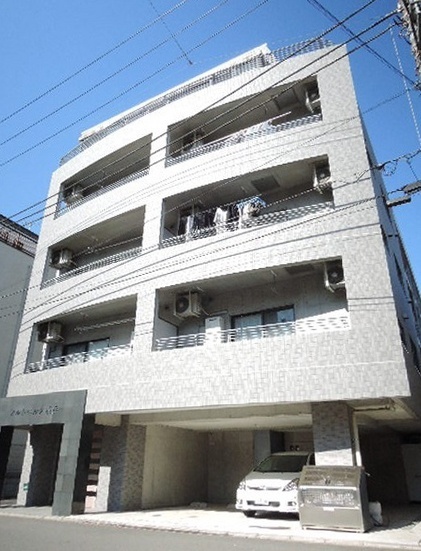 建物外観　オートロック付き
