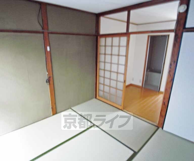 居室・リビング　きれいなお部屋です