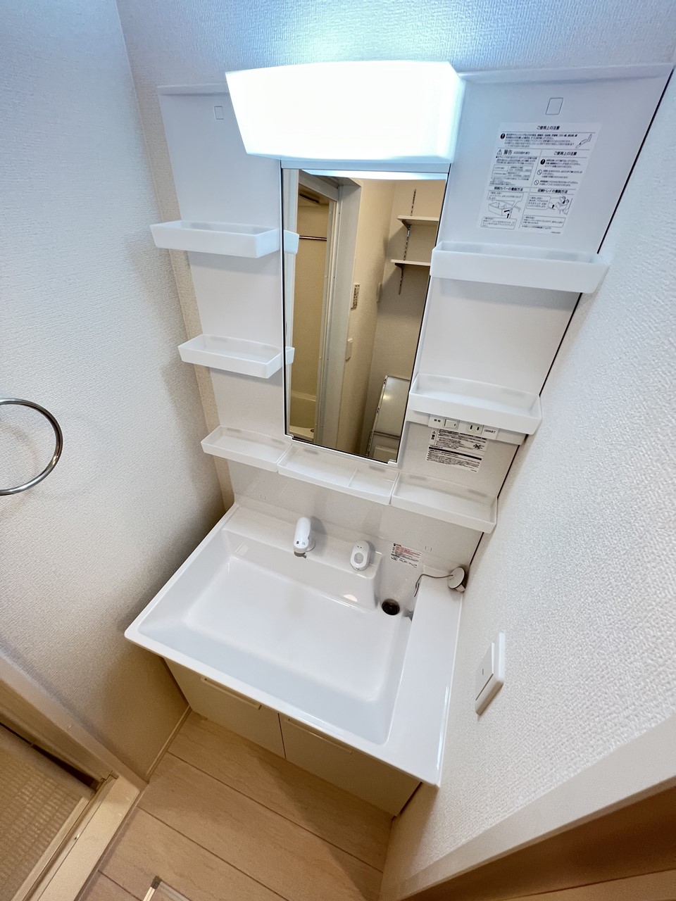 洗面設備　同施工物件内装写真