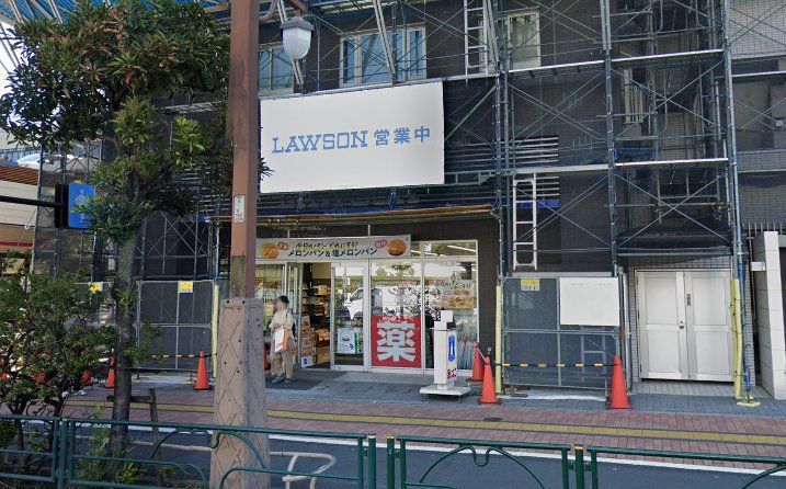 コンビニ　ローソン江東運転免許試験場前店（コンビニ）まで20m