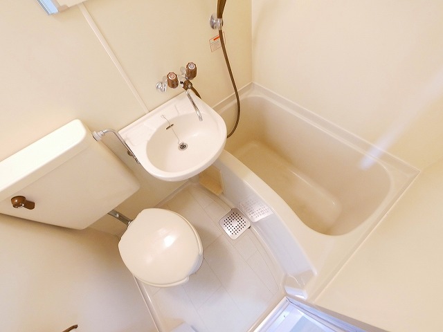 バス・シャワールーム　日々の暮らしに欠かせないお風呂です