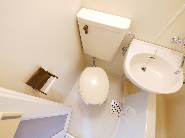 トイレ　落ち着いたトイレです