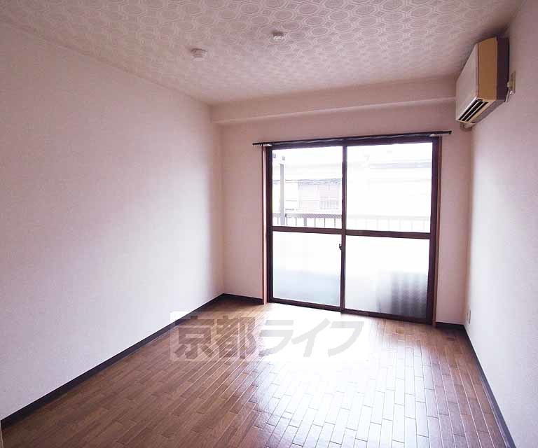 居室・リビング　きれいなお部屋ですね。