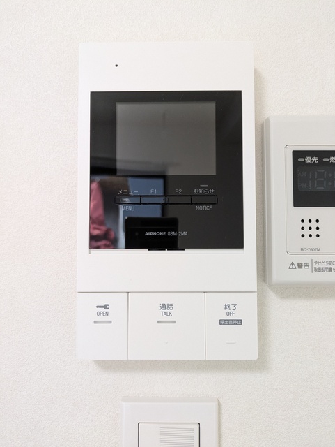 セキュリティ　★訪問者の確認ができるＴＶモニターホン★※別室参考写真