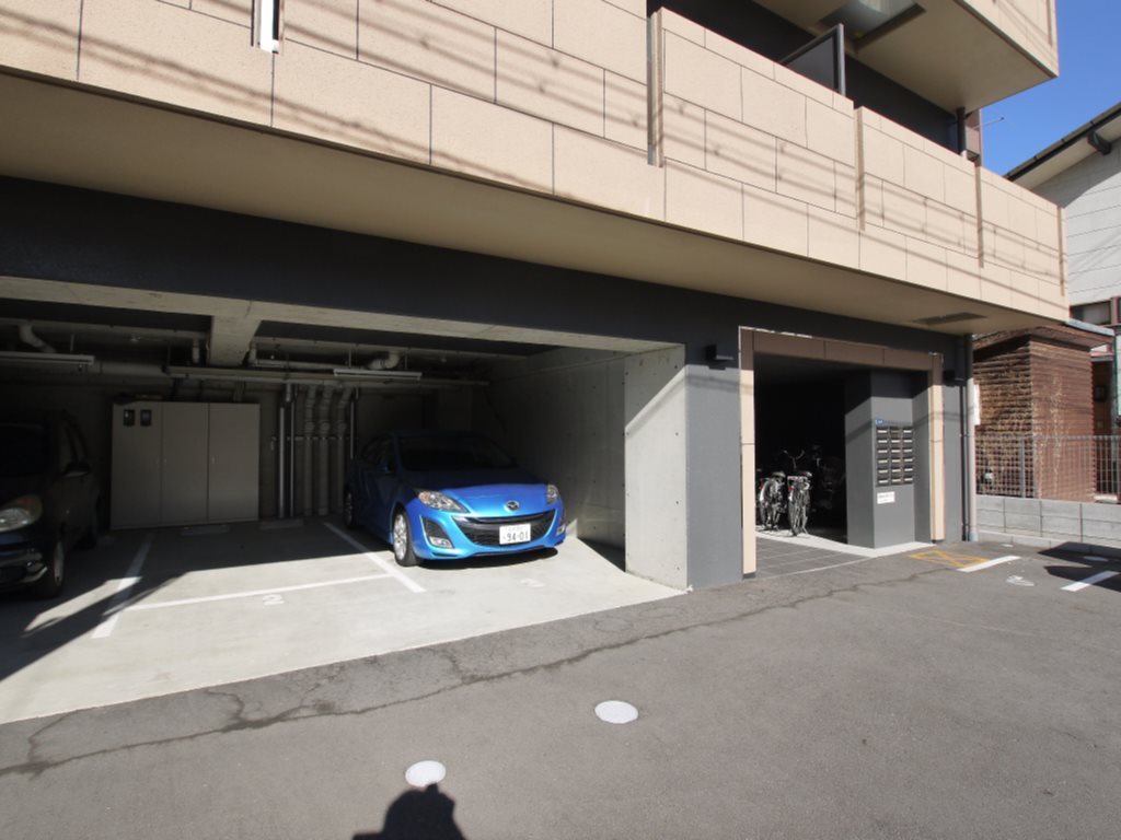駐車場　詳細は、RISUMO江坂本店→06-6155-7137まで♪