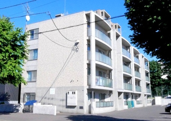 建物外観　人気の広々２ＬＤＫマンションです♪