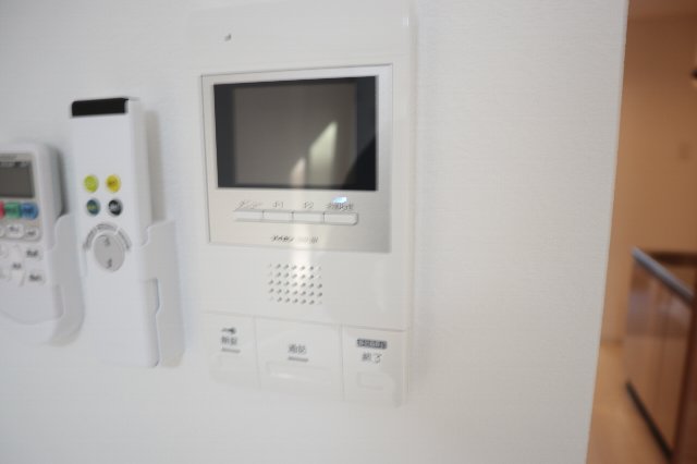 セキュリティ　ＴＶドアホン付きで安心感がございます