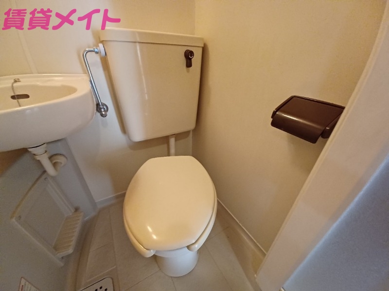 トイレ　同物件別室写真