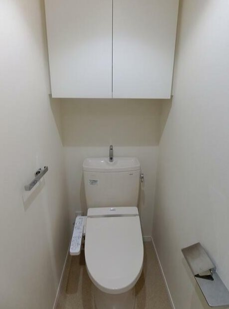 トイレ　※反転タイプの写真を使用しています。