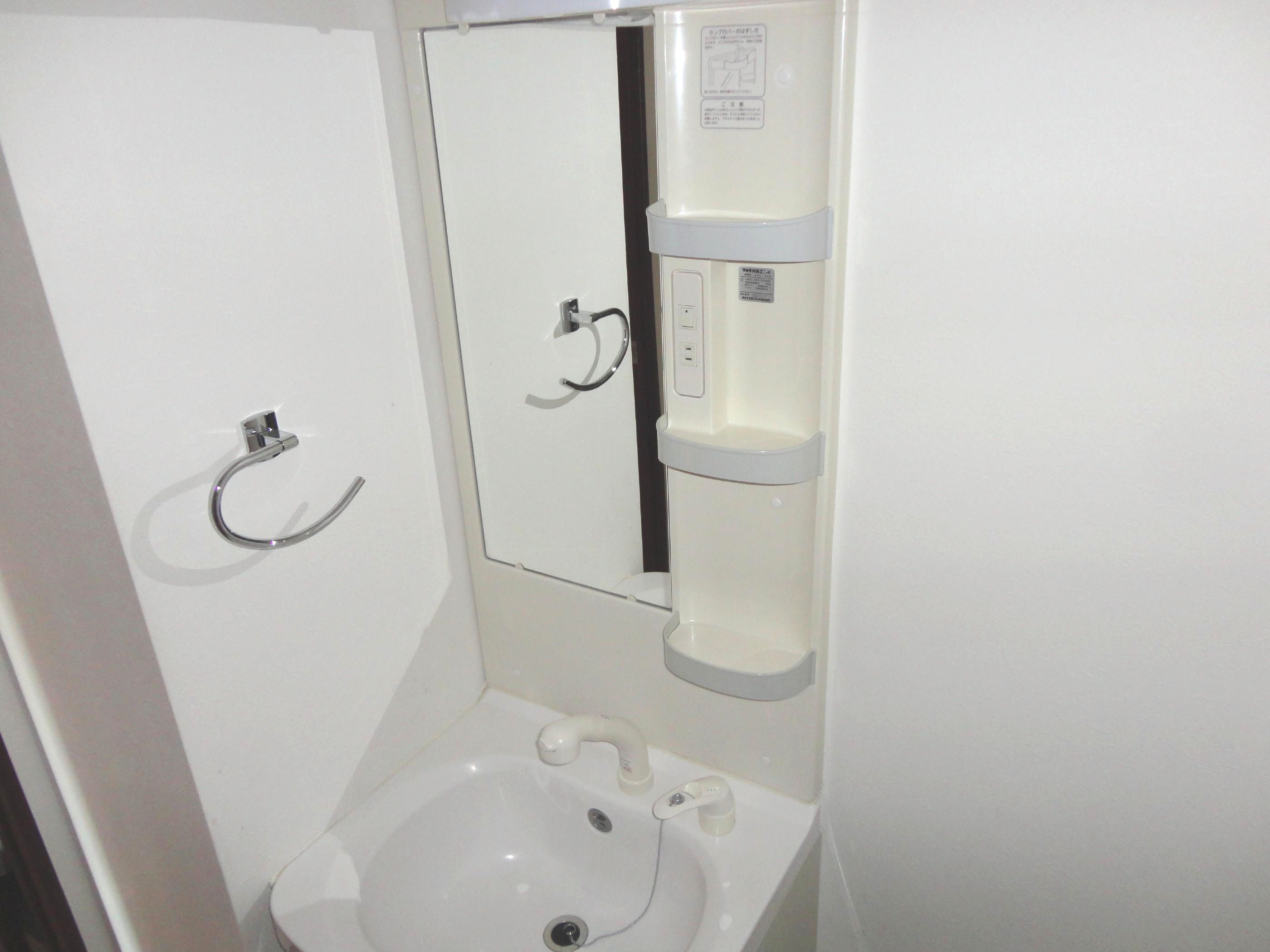 洗面設備　※別部屋の参考写真となります。