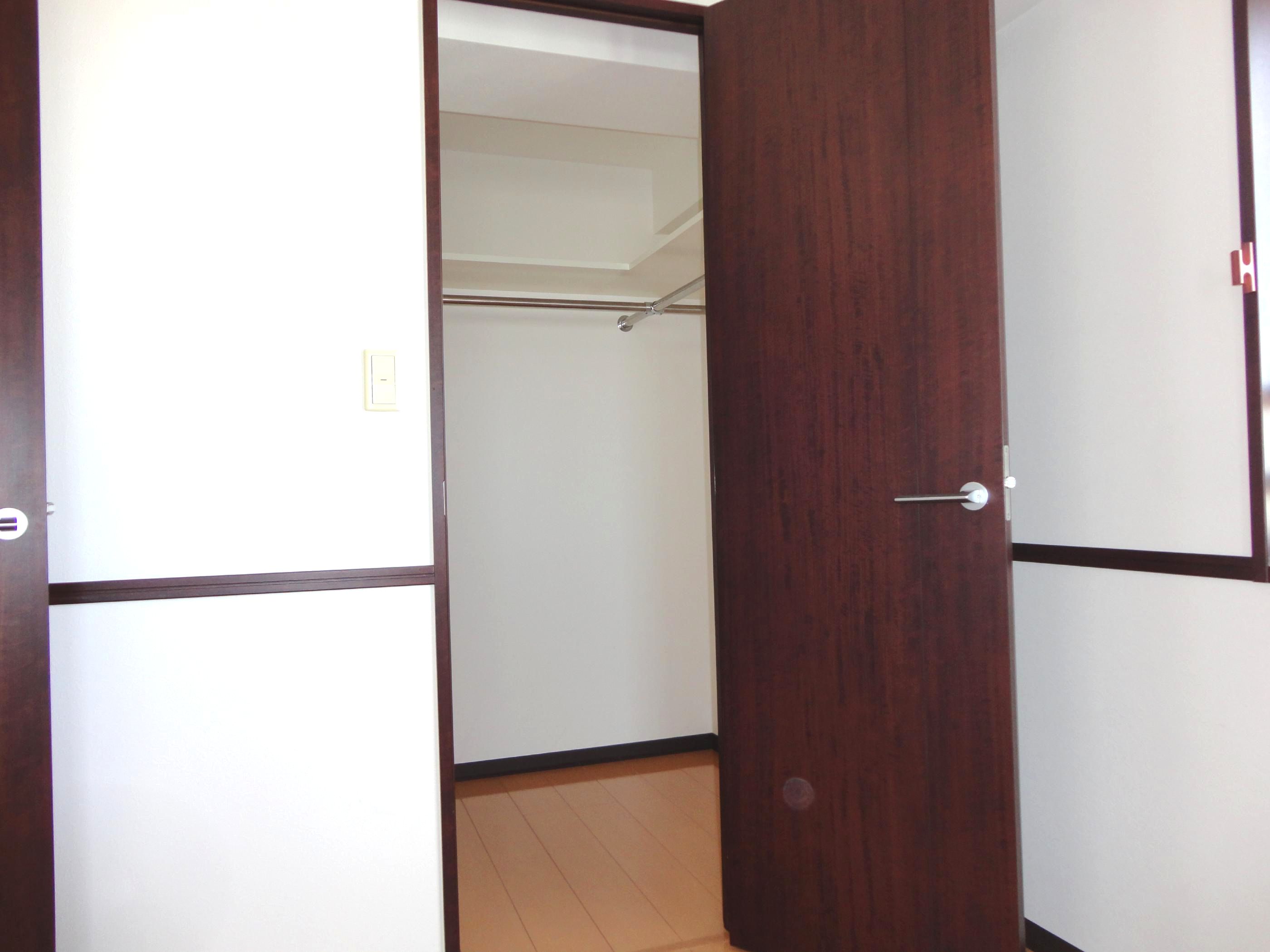収納　※別部屋の参考写真となります。