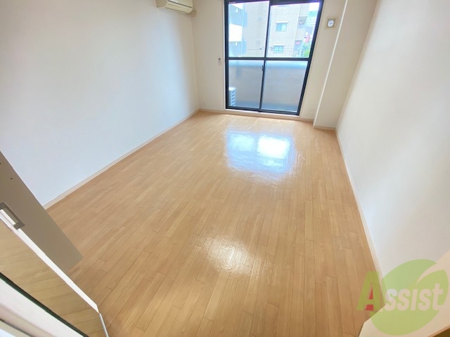 その他部屋・スペース　フローリングのお部屋でくつろぎの休日を