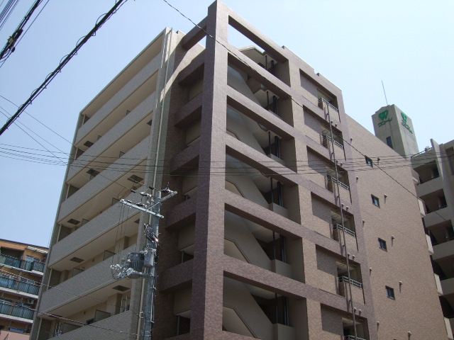 建物外観　ＴＨＲＥＥ　ＤＥＥＲ