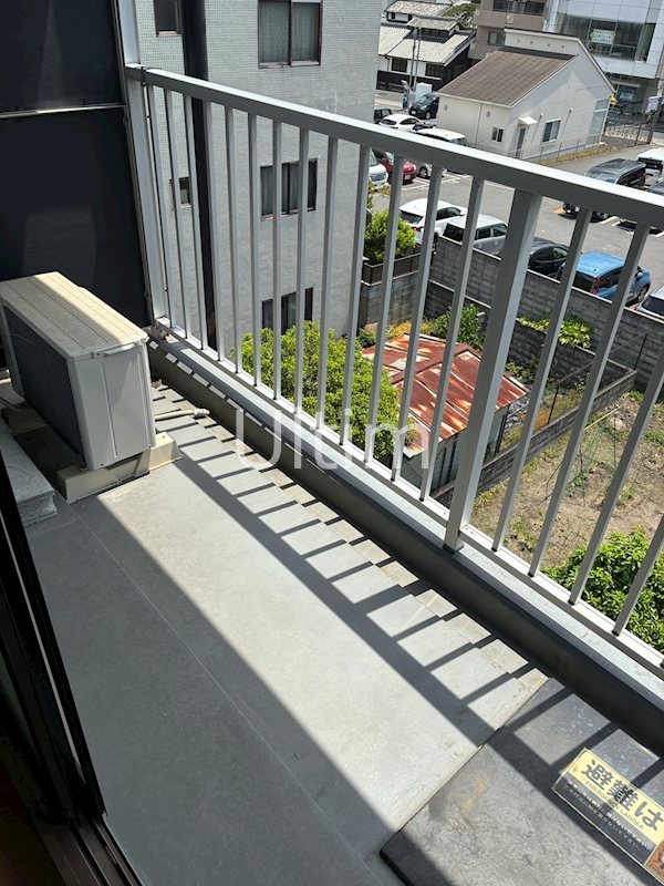 バルコニー　別部屋のお写真です。ご参考までに！