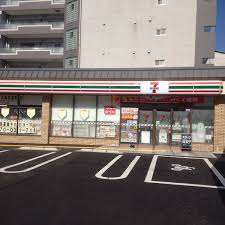 コンビニ　セブンイレブン 葛野大路花屋町店（コンビニ）まで72m