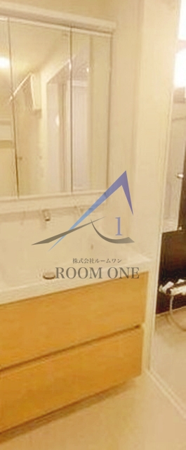 洗面設備　独立洗面台です。