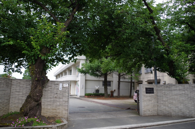 中学校　名古屋市立汐路中学校（中学校）まで1845m