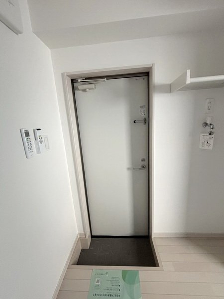 玄関　※同物件参考写真