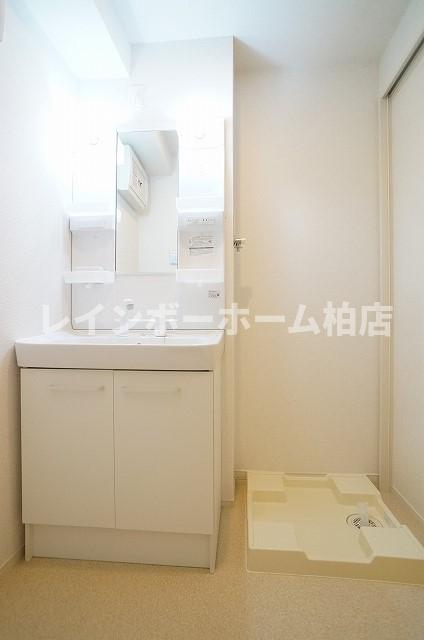 その他設備　室内洗濯機置き場です