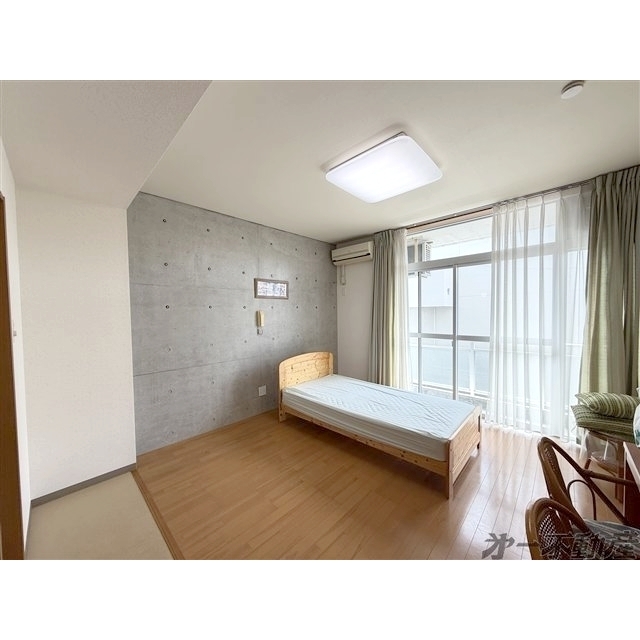 建物外観　洋室