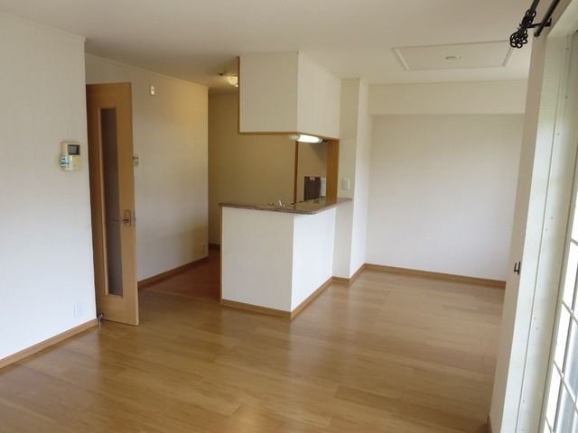 居室・リビング　★お問い合わせはタウンハウジング新百合ヶ丘店まで★