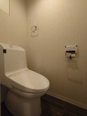 トイレ　※参考写真です。似た間取りの別部屋になります。
