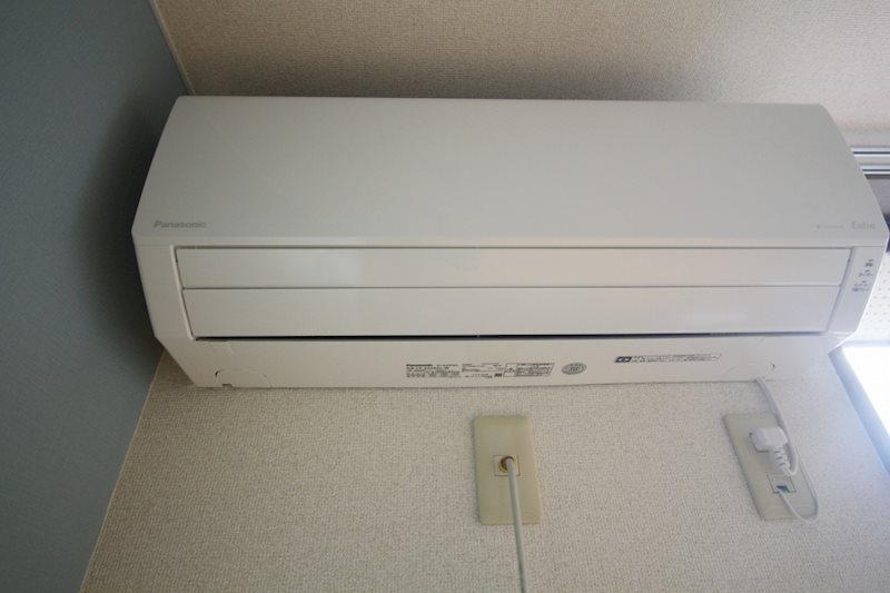 その他設備　同タイプのお部屋の写真です。リビング　エアコン