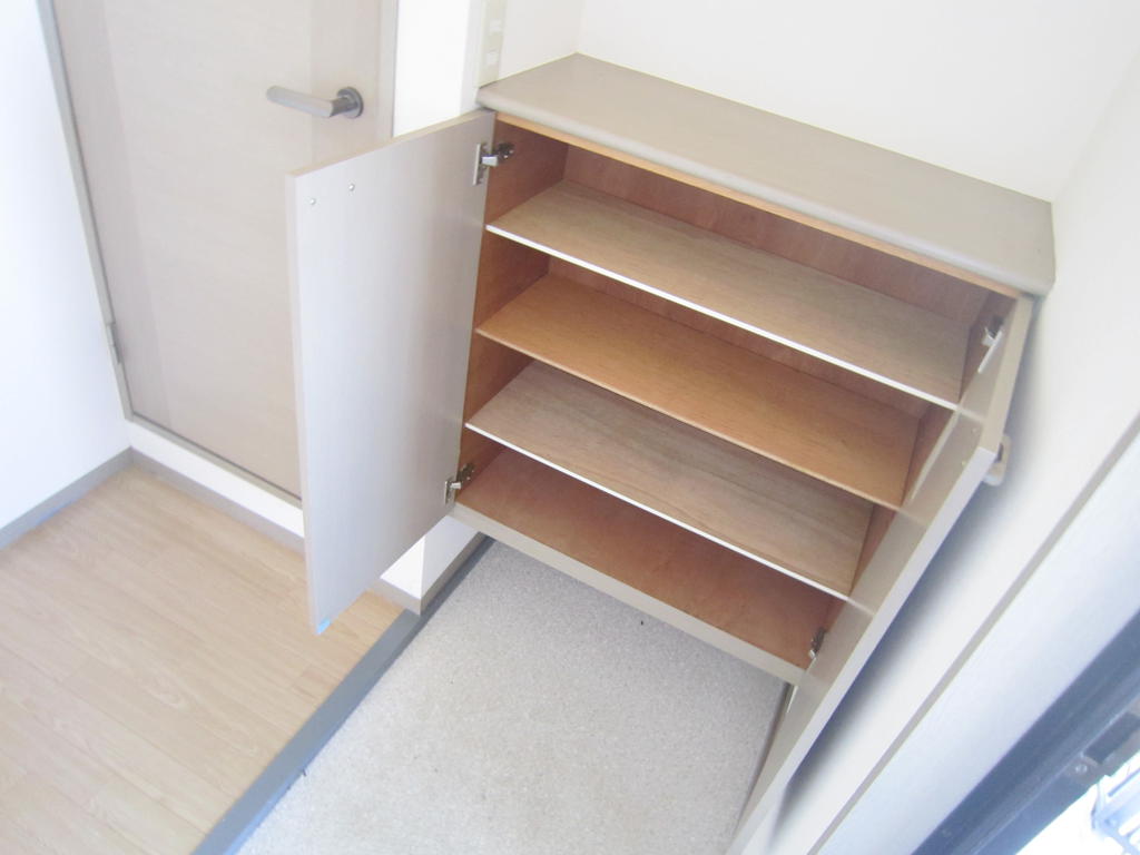 玄関　シューズボックス