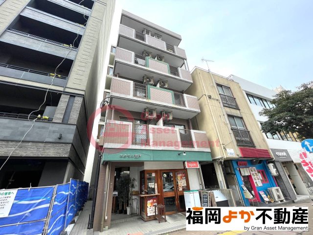 建物外観　落ち着いた雰囲気の外観です