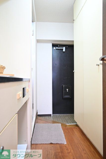 玄関　※家具・小物はイメージです※